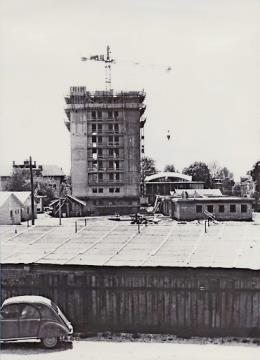 Gradnja kranjskega nebotičnika 